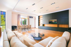 Ideally Designed 2 Bedrooms, Great Balcony View!